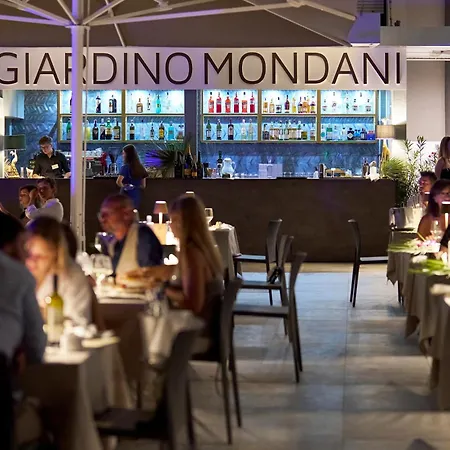 Executive Evolution Szálloda