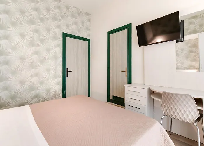 Executive Evolution - Inclusa فندق تْشيزيناتيكو